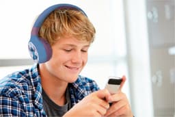 Lilo & Stitch Bluetooth & Whired Opvouwbare Koptelefoon — thumbnail 2