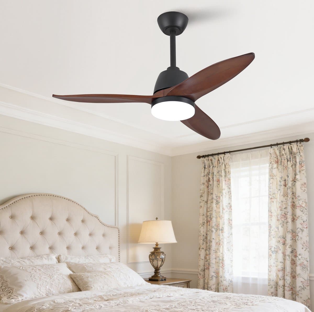 HAUSS SPOLE Ventilator - 42 Inch - Met Verlichting En Omkeerbare Luchtstroom - Massief Hout - Zwart En Donker Walnoot - Woonkamer — afbeelding 1
