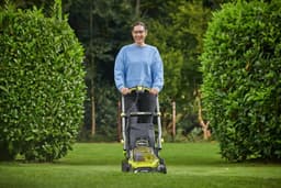 Accu Grasmaaier - Tuinmaaier - Gazon Onderhoud - Borstelloze Motor - 40 cm Snijdbreedte - Zwart — thumbnail 3