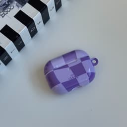 xoxo Wildhearts hoesje geschikt voor AirPods 1 / 2 - Violet Vibes - Glossy - Ook als telefoonhoesje verkrijgbaar - schokbestendige case - koptelefoon hoesje - Glimmend - Beschermhoes met golvende blokjes - Golven - Paars — thumbnail 4