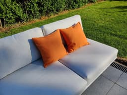UITVERKOOP Sierkussens tuin: Qush Upper Orange| Vlekbestendig | Wasmachine | Waterbestendig | Kleurvast | Schimmelwerend l Babyproof | Wasbaar | sierkussens | werpkussens buiten — thumbnail 2