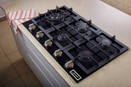 Inbouwoven - Kaiser - EH 6344 - Inbouwoven 60 cm - Zwart glas- 79 l - Air fryer- TFT - automatische braadfunctie + Gaskookplaat - KCG 9387- inbouwkookplaat , 90cm — thumbnail 14