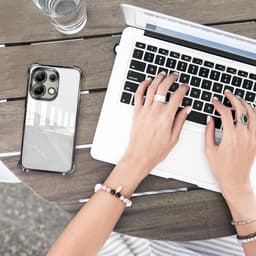 Allecto Plus - Dun TPU Hoesje voor Smartphone - Schokbestendig - Transparant - Anti-Vingerafdruk - Zilver - Beschermhoesje - Universele Pasvorm voor smartphones met een schermgrootte tot 6,5 inch. — thumbnail 3