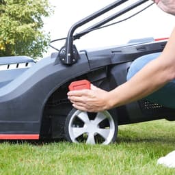 Elektrische Grasmaaier met 32 cm Maaibreedte en 1200 Watt voor tuinen tot 250 m² — thumbnail 4