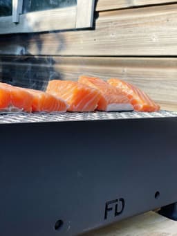 Ferro Duro - The Roast - BBQ - tafel bbq - metaal - houtskool bbq- bbq accesoires - tafel grill - vaderdag cadeau — thumbnail 5
