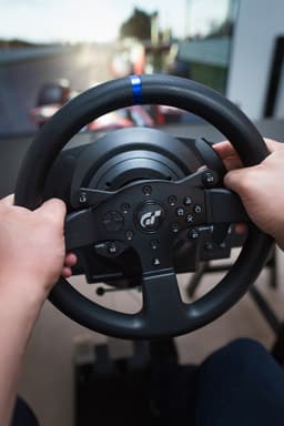 Thrustmaster T300 RS - GT Racestuur + Playseat Challenge ActiFit - Racestoel - Geschikt voor Forza Horizon 6 (PC) — thumbnail 6