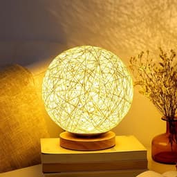 Rieten Bal Nachtlamp Slaapkamer - Warm Geel Licht - Verstelbaar Helderheid - USB Oplaadbaar - Houten Stand - OmgevingslampLE17 — thumbnail 4
