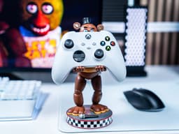 Five Nights at Freddy's - figurine standaard voor telefoon | controller | oplaadcase (Cable Guys Original) — thumbnail 5