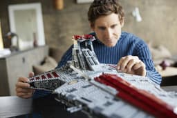 LEGO Star Wars Venator-Class Republic Attack Cruiser - 75367 — thumbnail 10