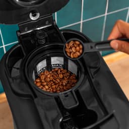 Cecotec Grind & Drop Koffiezetapparaat met Ingebouwde Bonenmaler - 1.8 Liter / 15 Kopjes - Ingebouwde Koffie Grinder - Filterkoffie - met Glazen Kan — thumbnail 4