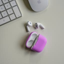Hoesje in het zwart geschikt voor de Apple AirPods 4 - TCH - Beschermhoes — thumbnail 4