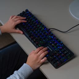getcetera Mechanisch Gaming Toetsenbord - 104 Toetsen - Red Switches - RGB - QWERTY - USB-C Bedraad - Zwart — thumbnail 2