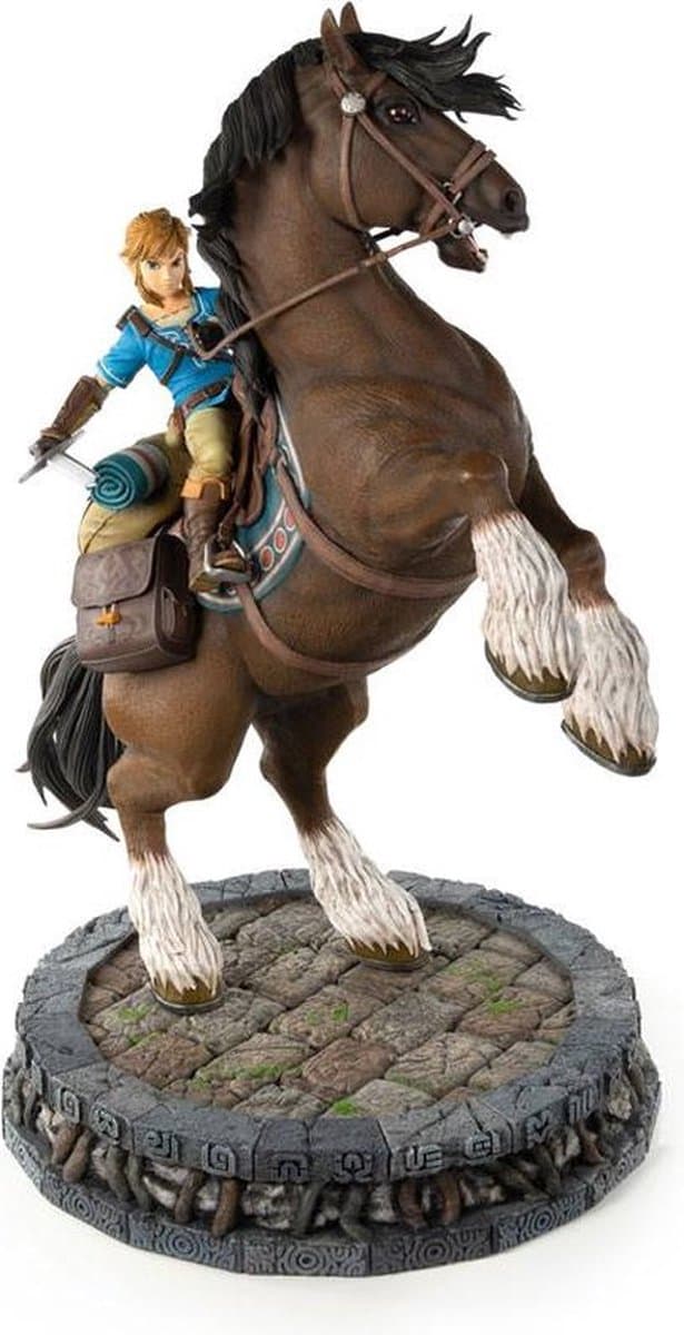 First 4 Figures - The Legend of Zelda: Breath of the Wild - Link te Paard Standbeeld 56cm — afbeelding 1
