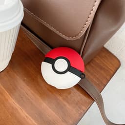 okido - Hoesje geschikt voor Airpods 4 - Pokémon siliconen case voor Airpods - Case geschikt voor Apple AirPods 4 - Airpods hoes Pokébal — thumbnail 3