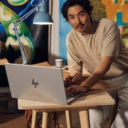 HP ENVY 17-cw0995nd Intel® Core™ i7 i7-1355U Laptop 43,9 cm (17.3") 4K Ultra HD 16 GB DDR4-SDRAM 1 TB SSD NVIDIA GeForce RTX 3050 Wi-Fi 6E (802.11ax) Windows 11 Home Zilver — thumbnail 2