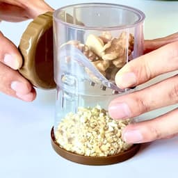 Notenkraker Hakker - Keukenmachine Kruiden - Ingrediënten Fijnmaken - Handmatige Bediening - 14 x 8.6 cm - Koffiebruin — thumbnail 5