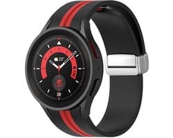 Strap-it Smartwatch bandje - magnetische siliconen horlogeband geschikt voor Samsung Galaxy Watch 7 (40 & 44mm) / Galaxy Watch 6 Classic / Galaxy Watch 6 40 & 44mm / Watch 5 Pro / Watch 5 / Watch 4 & 4 Classic / Watch FE - zwart/rood