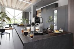 De’Longhi Magnifica Start - volautomatische espressomachine met LatteCrema Hot Technology melkopschuimer - Zilver/Zwart - ECAM220.80.SB — thumbnail 2
