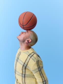 JBL Soundgear Clips - Open ear Oortjes - Oortjes Draadloos - Sport Oordopjes - Bluetooth - Sporten - Hardlopen - 32 uur - Spatwaterdicht - IP54 - Oorclips - Wit — thumbnail 5