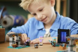LEGO Minecraft De wapensmederij - 21252 — thumbnail 17