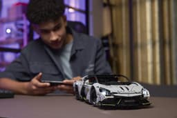 Lego Technic 42214 Lamborghini Revuelto Supersportwagen Bouwstenen — thumbnail 2