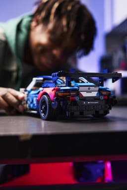 Lego Technic 42226 Bmw M4 Gt3 Evo Racewagen Bouwstenen — thumbnail 2
