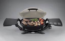 asbarbecue 49,6 x 130,6 x 36,9 cm Weber Q2000 Titanium – Draagbare Buiten BBQ met Gietijzeren Rooster, 8500 BTU, Traploze Temperatuurregeling – HomebyNicole — thumbnail 5