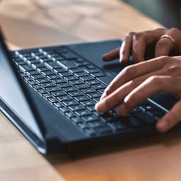 HP Victus Gaming Victus 15-fa2721nc Intel® Core™ i5 i5-13420H Laptop 39,6 cm (15.6") Full HD 16 GB DDR4-SDRAM 512 GB SSD NVIDIA GeForce RTX 4050 Wi-Fi 6 (802.11ax) Windows 11 Home Zwart — thumbnail 2