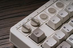 8BitDo Retro Mechanical Wireless Keyboard-M Edition (PC) Nieuw — thumbnail 3