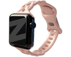 Bandz Luxe Gevlochten Siliconen Horlogeband (Zand Roze) geschikt voor Apple Watch Series 1, 2, 3, 4, 5, 6, 7, 8, 9, 10, 11 en SE - Geschikt voor 38mm / 40mm / 41mm / 42mm - Comfortabel en stijlvol smartwatch bandje - Sportieve vervangende horlogeband