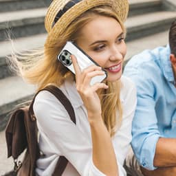 Allecto Plus - Dun TPU Hoesje voor Smartphone - Schokbestendig - Transparant - Anti-Vingerafdruk - Zilver - Beschermhoesje - Universele Pasvorm voor smartphones met een schermgrootte tot 6,5 inch. — thumbnail 2