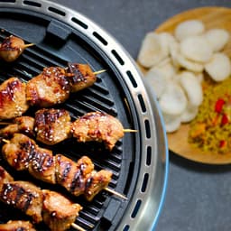 BBQ2GO Pro (zware grillplaat)- Rookvrije Houtskool Barbecue - Tafel BBQ - Geschikt voor 2 - 5 Personen - Draagtas - Metaal Zwart — thumbnail 5