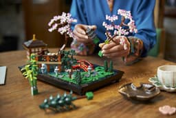 Lego Icons 10315 Rustgevende Tuin Bouwstenen — thumbnail 4