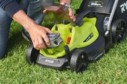 Accu Grasmaaier met Mulchfunctie en Inklapbare Handgreep - 33 cm Maaibreedte, 5-Voudige Hoogteverstelling en 35 l Grasopvangzak — thumbnail 5