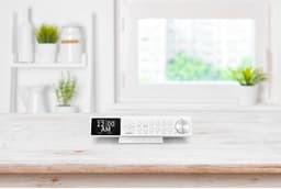 MEDION P66750 Keuken onderbouwradio (DAB+ keukenradio, PLL FM-radio, dimbaar TFT-kleurendisplay, kookwekker, Bluetooth, LED-strip, incl. montagemateriaal) wit — thumbnail 4
