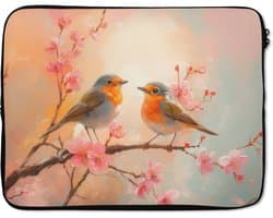 Laptophoes 15.6 inch - Roodborstjes - Sierlijk - Bloesemtak - Laptop sleeve - Binnenmaat 37x26 cm - Zwarte achterkant