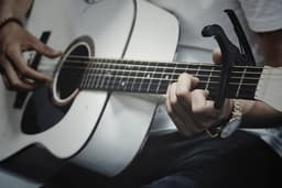 VG capo gitaar | capodaster | aluminium | zwart | geschikt voor alle gitaren — thumbnail 5
