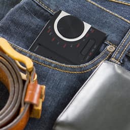 Caliber Noodradio - Radio op Batterijen - Draagbare Radio - Met Zaklamp - Zwart — thumbnail 5