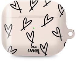 xoxo Wildhearts hoesje geschikt voor AirPods Pro 3 - All Yours - Glossy - Ook als telefoonhoesje verkrijgbaar - schokbestendige case - koptelefoon hoesje - Glimmend - Beschermhoes met hartjesprint - hartjes - Beige - Zwart
