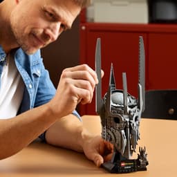 LEGO Icons - The Lord of the Rings: De Helm van Sauron Bouwpakket voor Volwassenen en Woondecoratie - 11373 — thumbnail 7