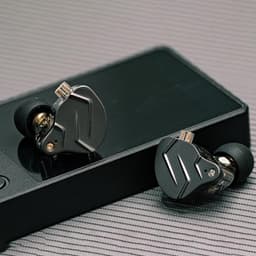 KZ ZSN PRO X - In-Ear Monitors - IEM - Met Microfoon - Muziek & Gaming Oortjes - Oordoppen - Verwisselbare Kabel - Hybride Drivers - Ergonomisch Design - Zwart — thumbnail 5