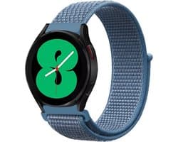By Qubix - Geschikt voor Garmin bandje - Geschikt voor Garmin Forerunner 970 / 570 (47mm) / 255 - Sport Loop nylon bandje - Denim blauw - Smartwatch bandje 22mm