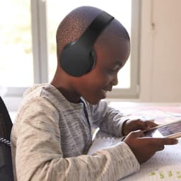 WiseQ Draadloze Koptelefoon Kinderen – Bluetooth Kinderkoptelefoon met Microfoon - Draadloos (Bluetooth) & Bedraad – Inclusief Aux kabel (1m) - Zwart&Rood — thumbnail 5