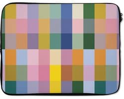 Laptophoes 17 inch - Blokken - Vierkant - Patroon - Gekleurd - Laptop sleeve - Binnenmaat 41x28 cm - Zwarte achterkant