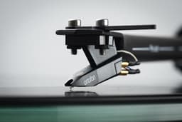 Pro-Ject T1 EVO BT OM10 Platenspeler Voorversterk — thumbnail 4