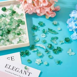 100 gram groene matte acryl kralen mix met bloemen, bogen, vlinders en bladeren voor het maken van unieke DIY sieraden en creatieve projecten — thumbnail 3