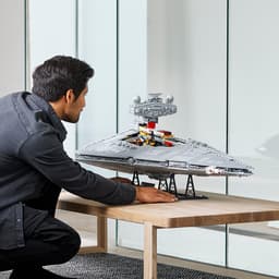 LEGO Star Wars UCS Imperial Star Destroyer - 75252 — thumbnail 21