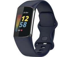 Siliconen Smartwatch bandje - Geschikt voor Fitbit Charge 5 / Fitbit Charge 6 siliconen bandje - donkerblauw - Strap-it Horlogeband / Polsband / Armband - Maat: Maat L