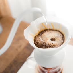 House of Husk Slow Coffee Ketel - Pour Over Kettle - Gooseneck kettle - Heet Water Ketel - Coffeemaker - RVS - Cafetière - 600 ml - Wit — thumbnail 4