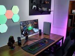 LG UltraGear OLED 27GR95QE-B - QHD Gaming Monitor - 240hz - 0.03ms - 27inch — thumbnail 3
